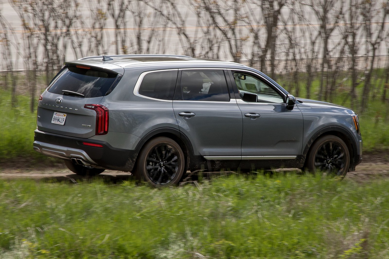 kia-telluride-2020-05-dynamic--exterior--grey--profile.jpg