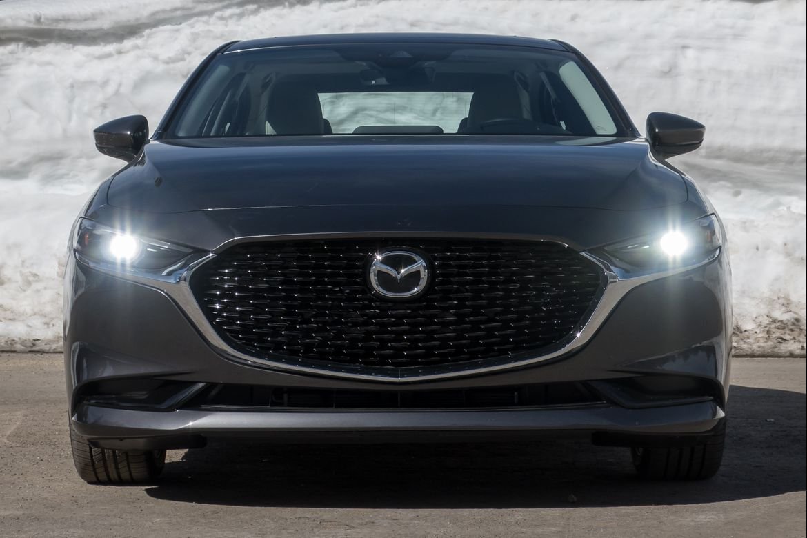 12-mazda-mazda3-2019-exterior--front--grey.jpg