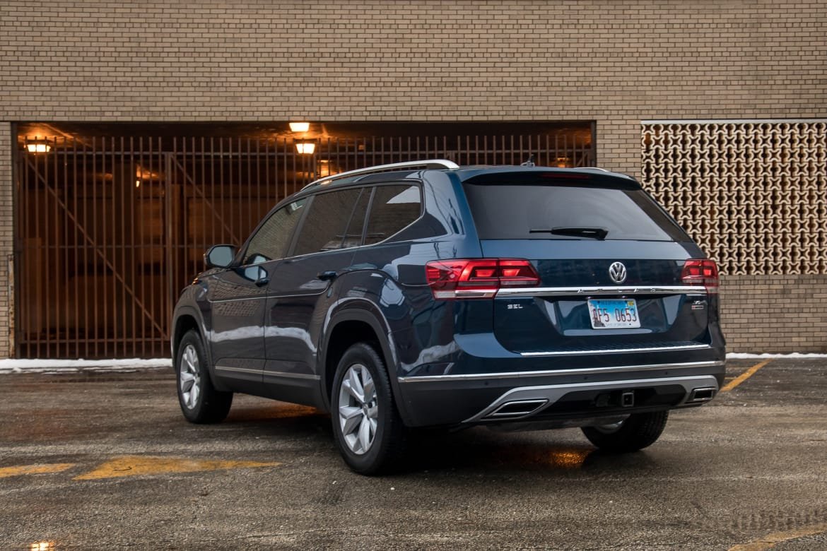 06-volkswagen-atlas-2018-blue-exterior.jpg