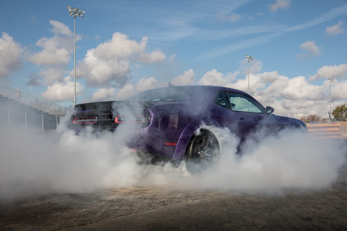 03-dodge-challenger-srt-hellcat-redeye-2019-Challenger-drag-stri