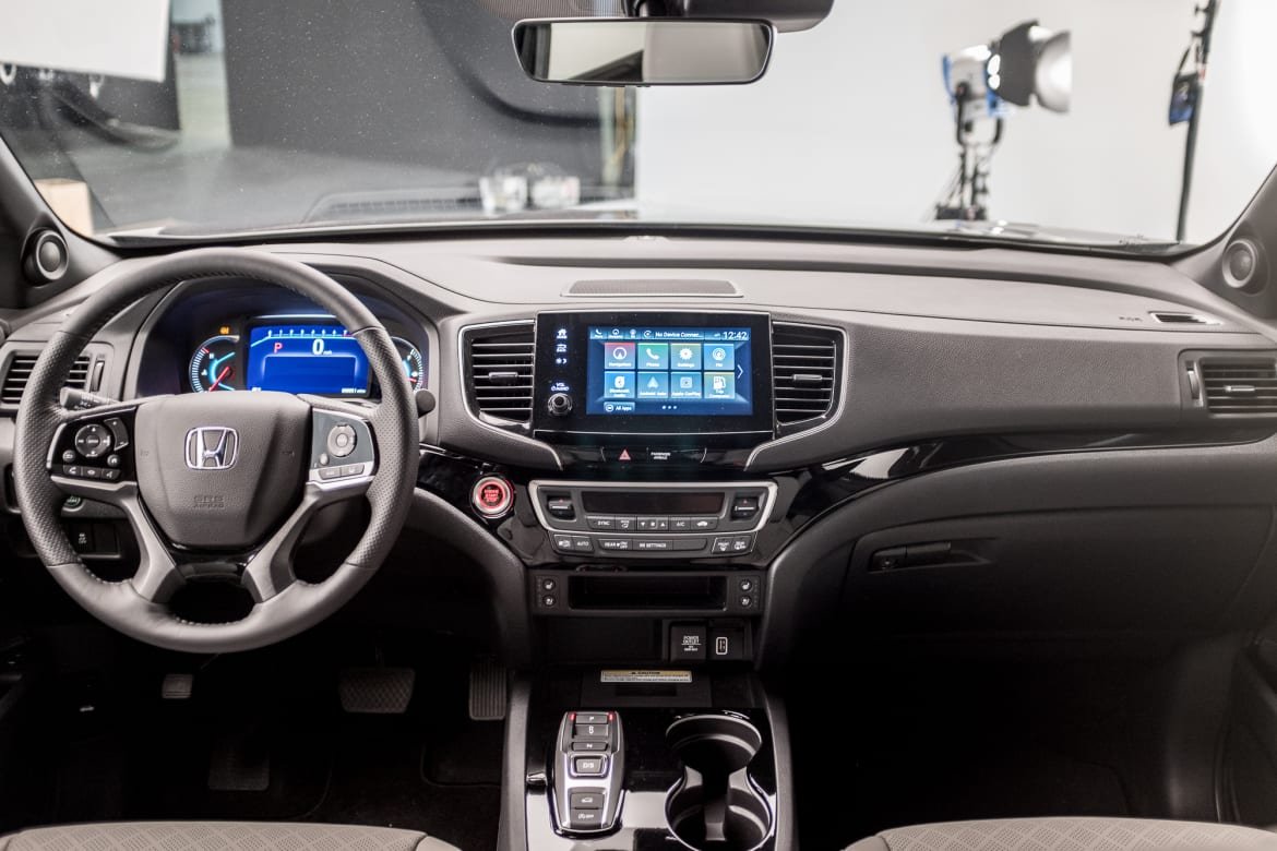 04-honda-passport-2019.jpg