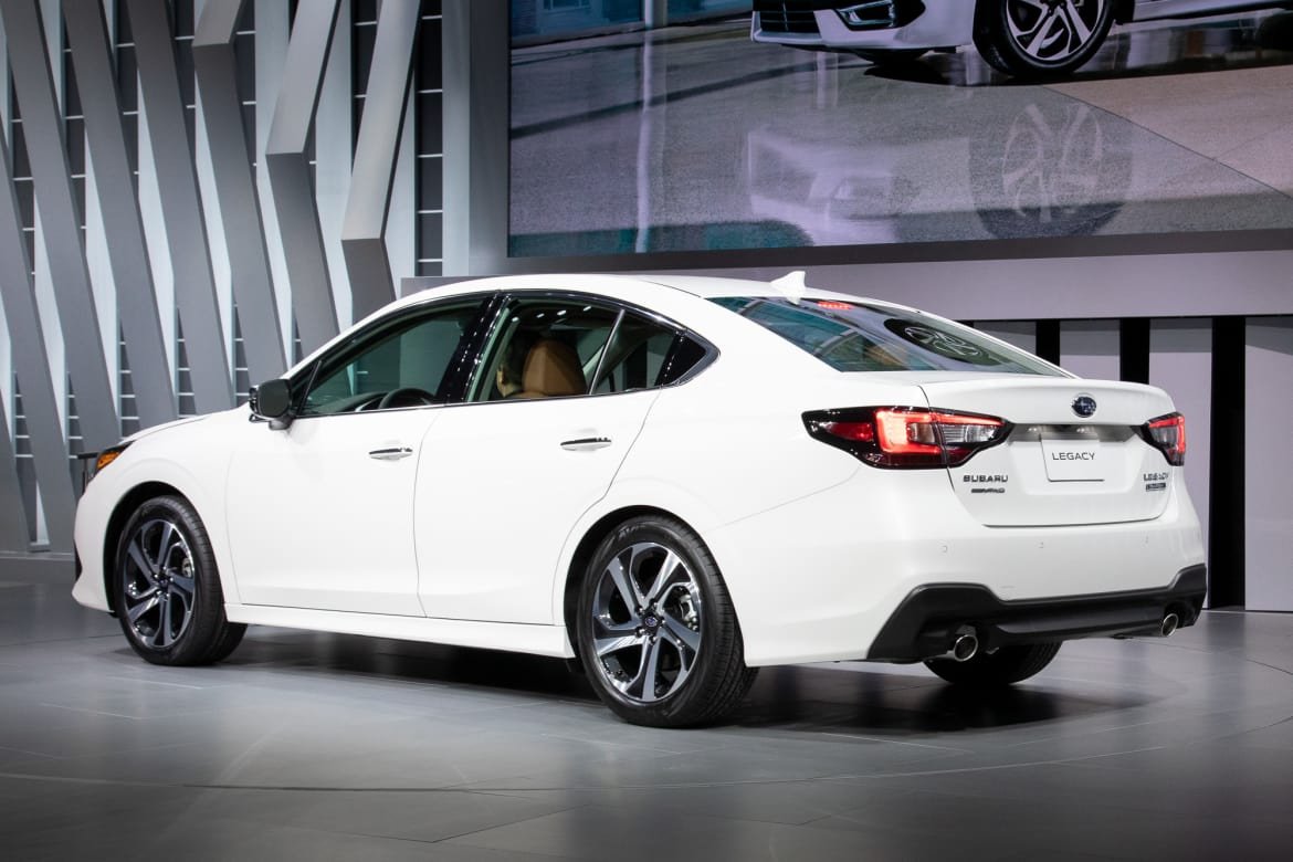 03-subaru-legacy-2020-cl.jpg