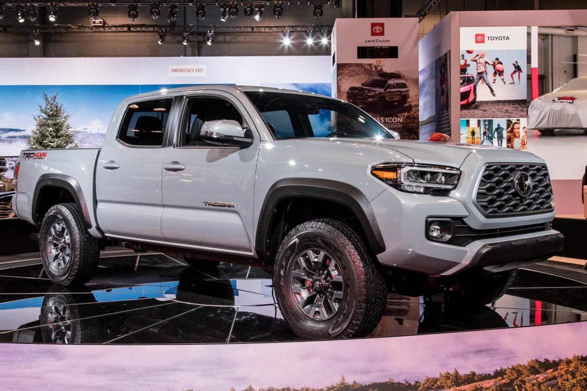 01-toyota-tacoma-2020-angle--exterior--front--grey.jpg