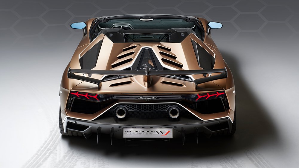 Lamborghini Aventador SVJ Roadster
