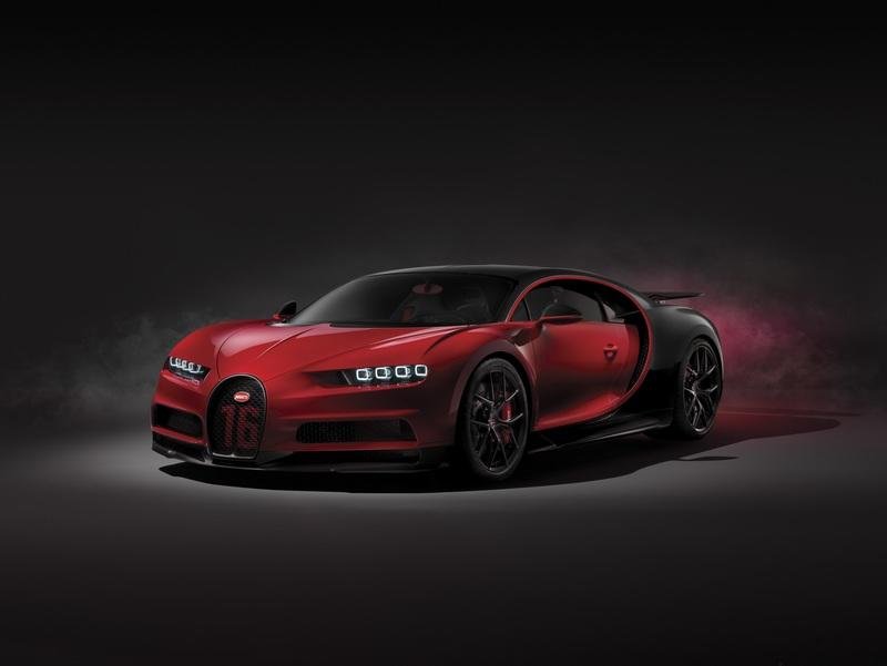 The Buggati Chiron Sport Weighs Less, Gets Carbon Fiber Wipers and a New Exhaust Layout; Costs an Extra $1 Million Exterior
- image 772079