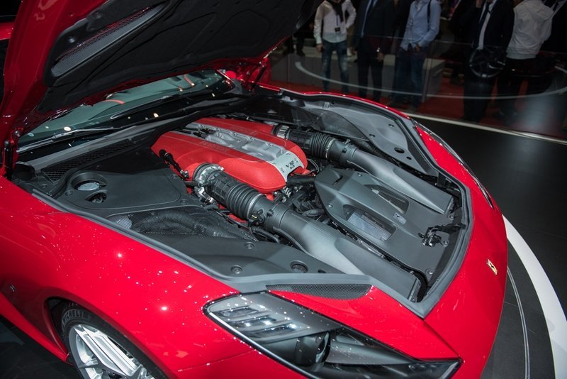 Ferrari Wants to Keep its V-12 Alive but Won't Consider Going Hybrid High Resolution Drivetrain AutoShow
- image 709202