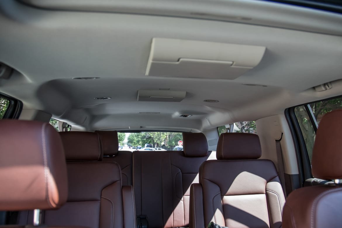34-chevrolet-suburban-rst-2019-interior--visibility.jpg