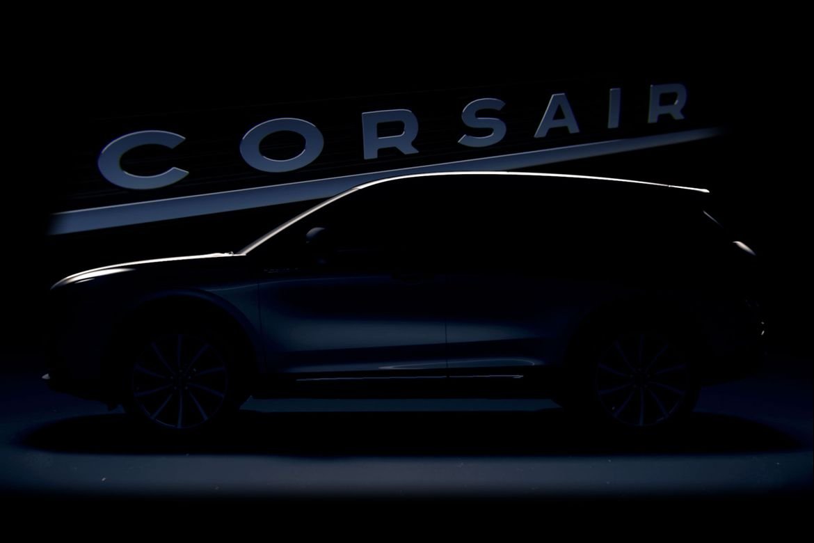 lincoln-corsair-tease-19NYIAS-illo-03.jpg