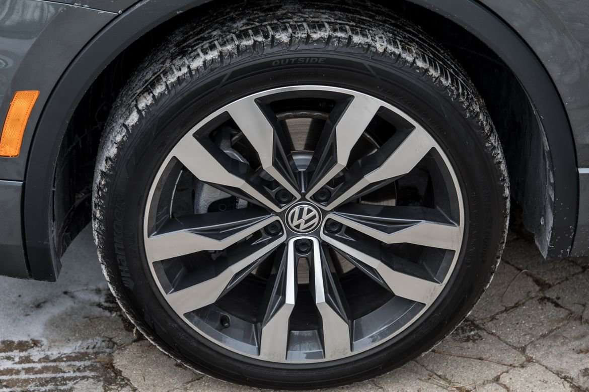 15-volkswagen-tiguan-2019-exterior--grey--wheel.jpg