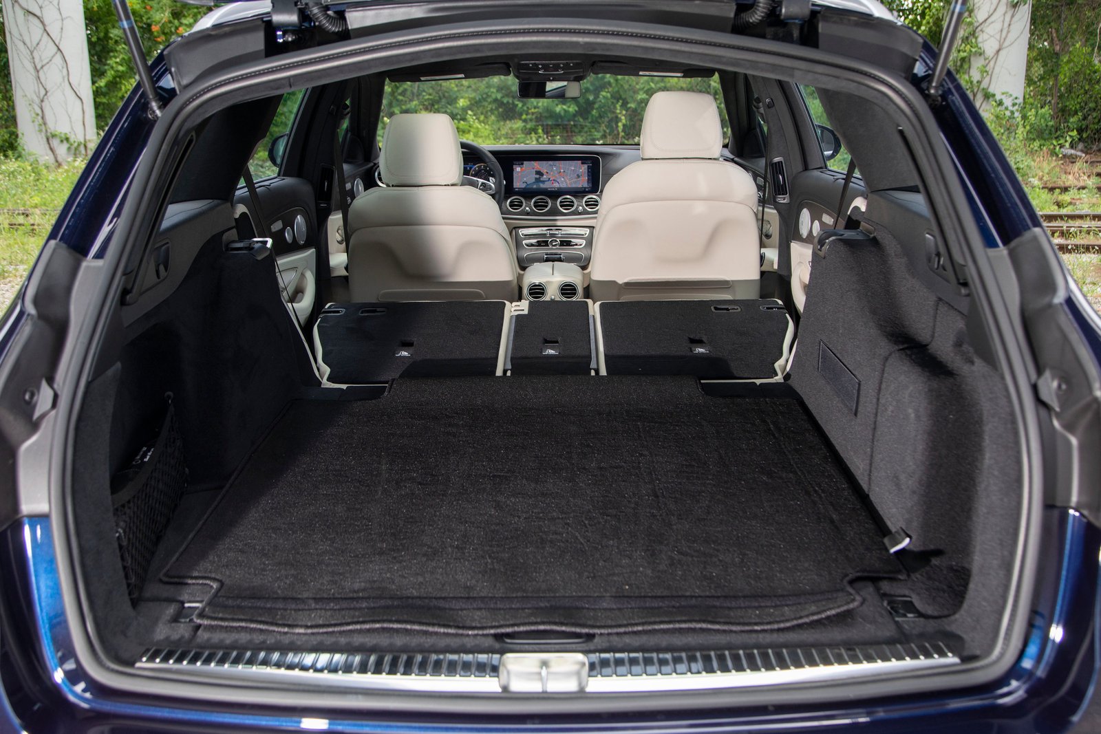 Mercedes-Benz-AMG-E63-S-wagon-3-OEM