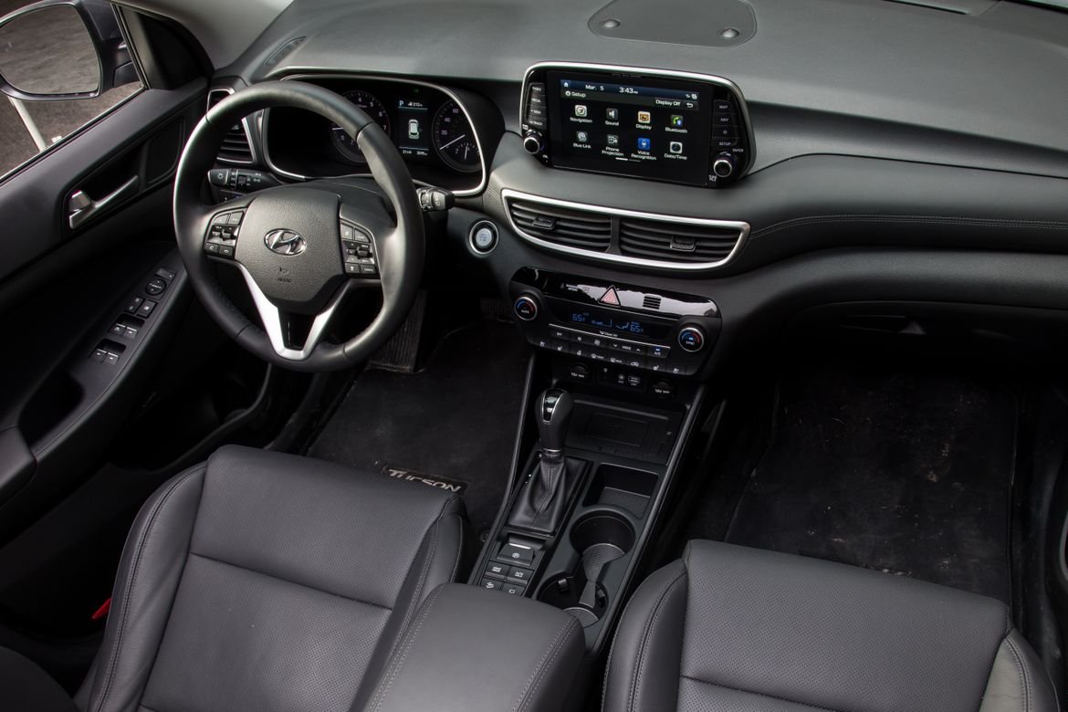14-hyundai-tucson-2019-front-row--interior.jpg