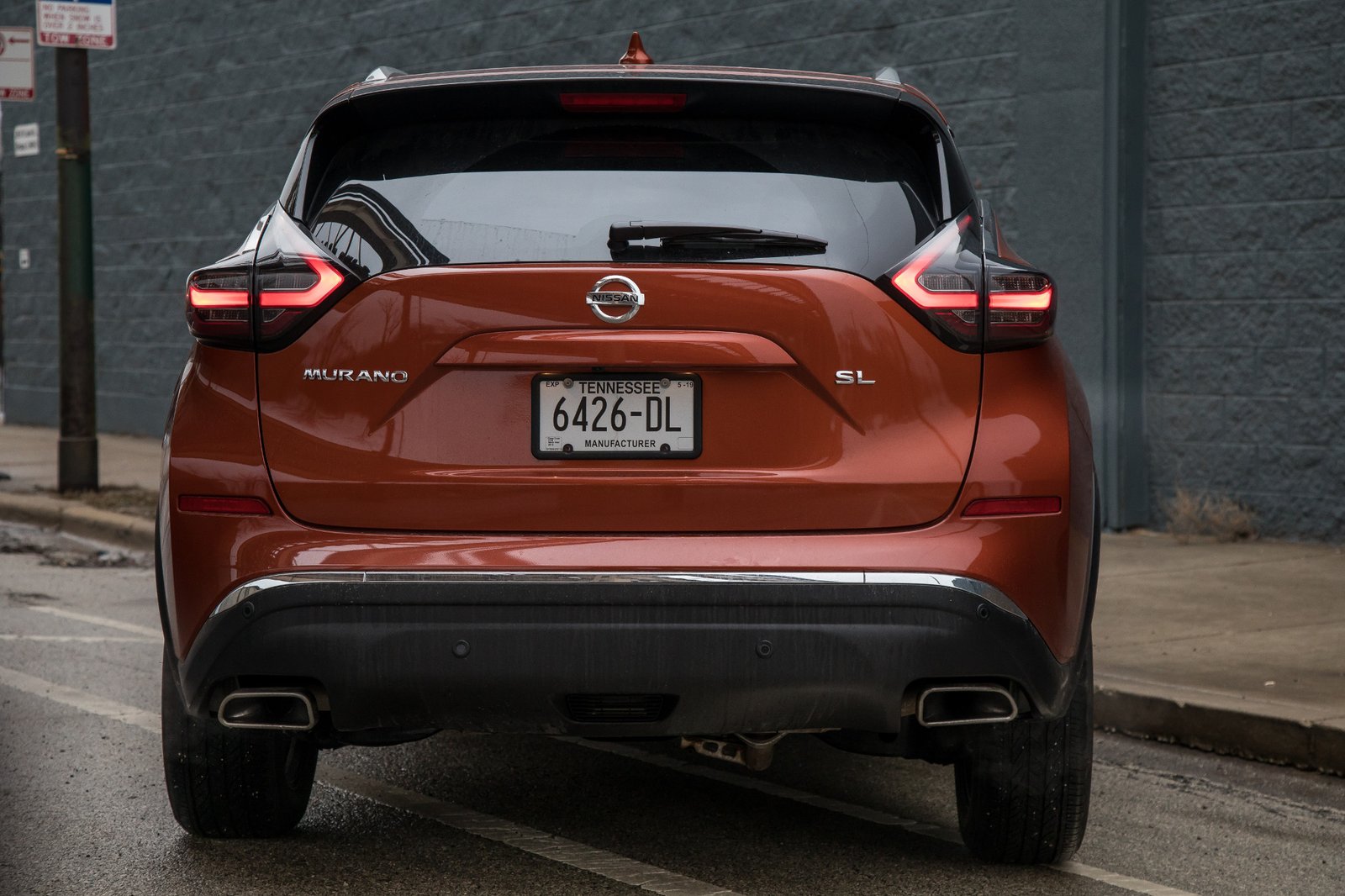 07-nissan-murano-2019-brick--exterior--orange--rear.jpg