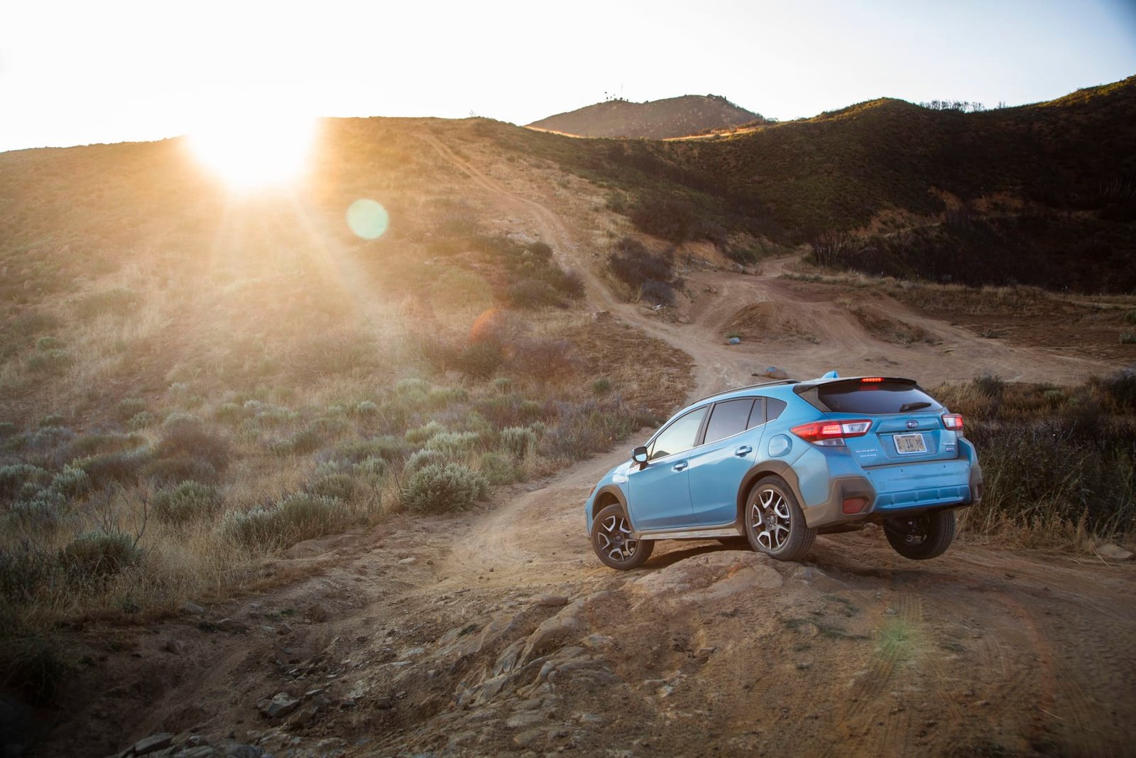 16-subaru-crosstrek-hybrid-2019-angle--blue--dynamic--exterior--
