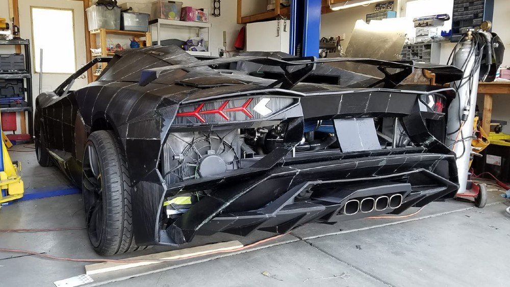Sterling Backus and his son's 3D-printed Lamborghini Aventador