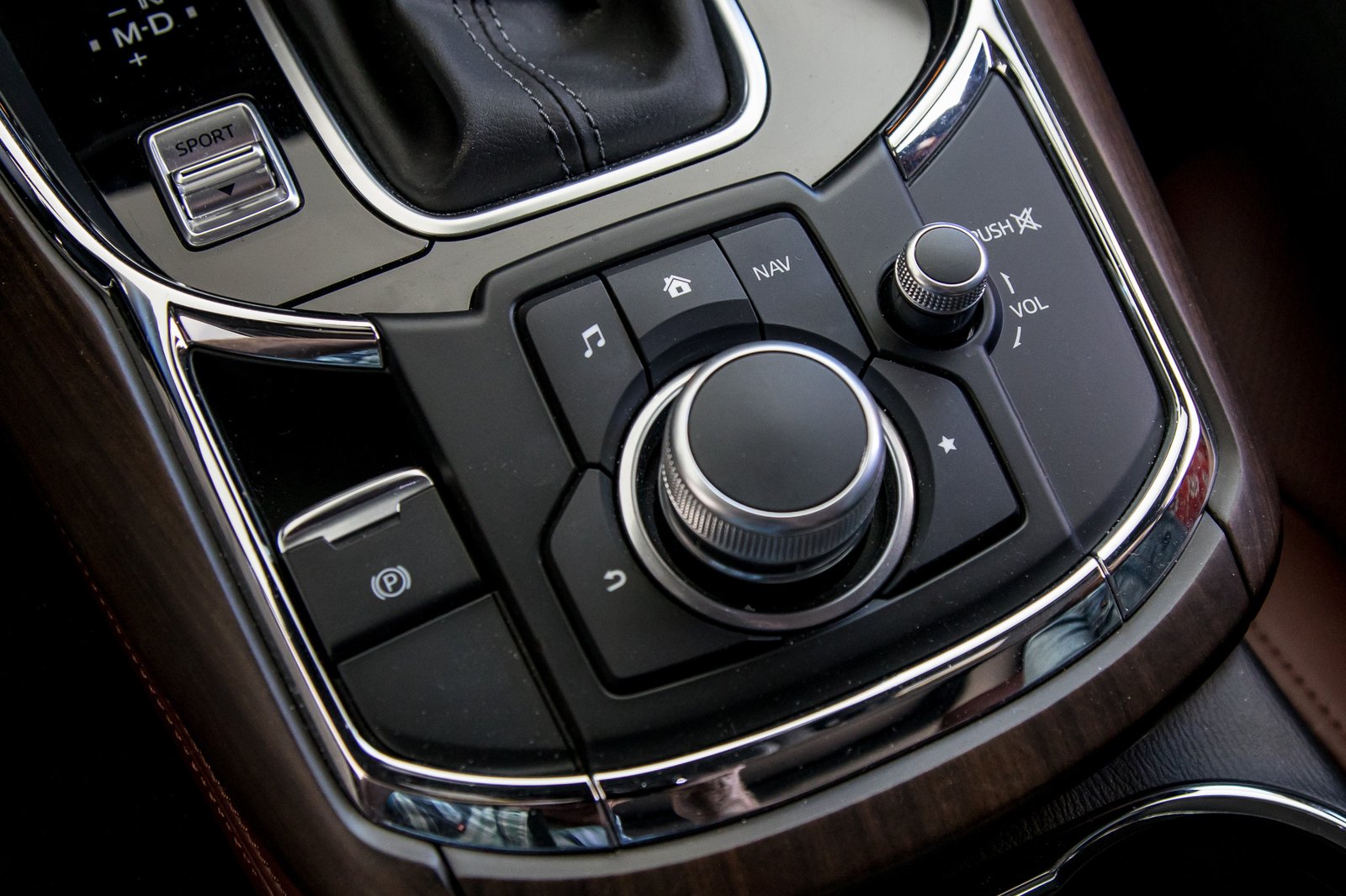 mazda-cx-9-2019-20-center-console--controls--detail--interior.jpg