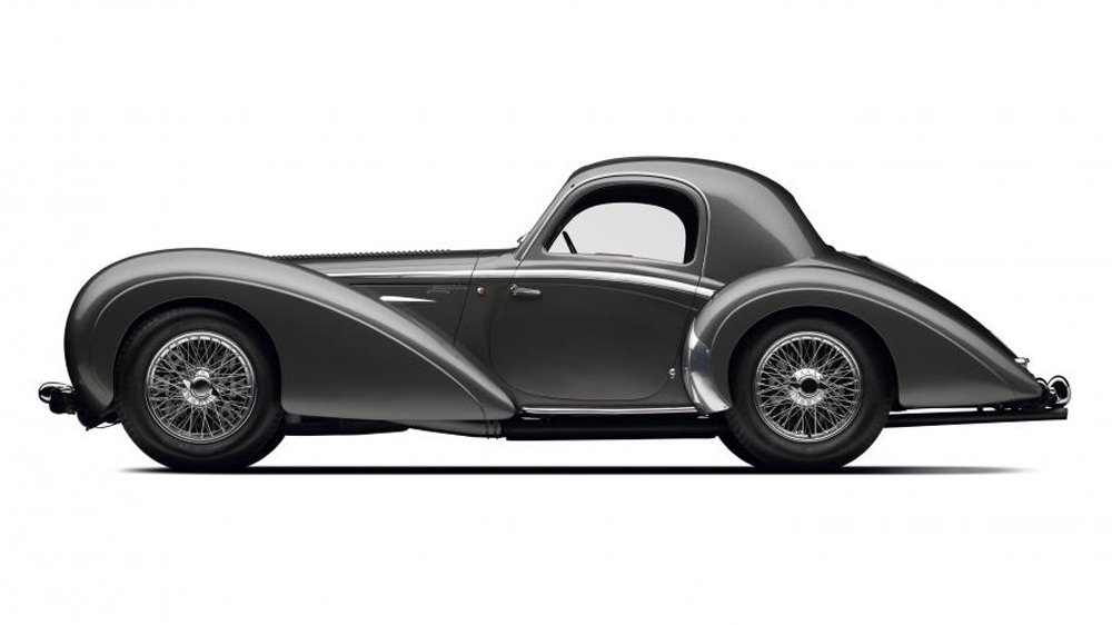 The 1937 Delahaye Type 145.