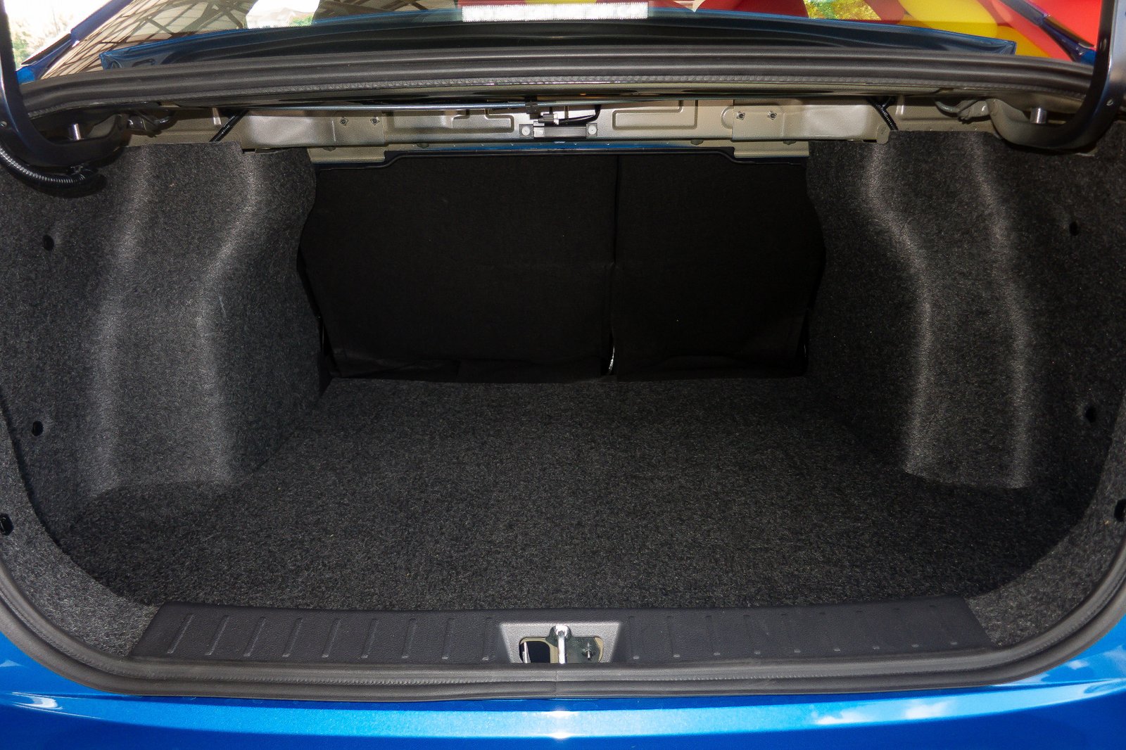 nissan-versa-2019-fm-interior--trunk-21.jpg