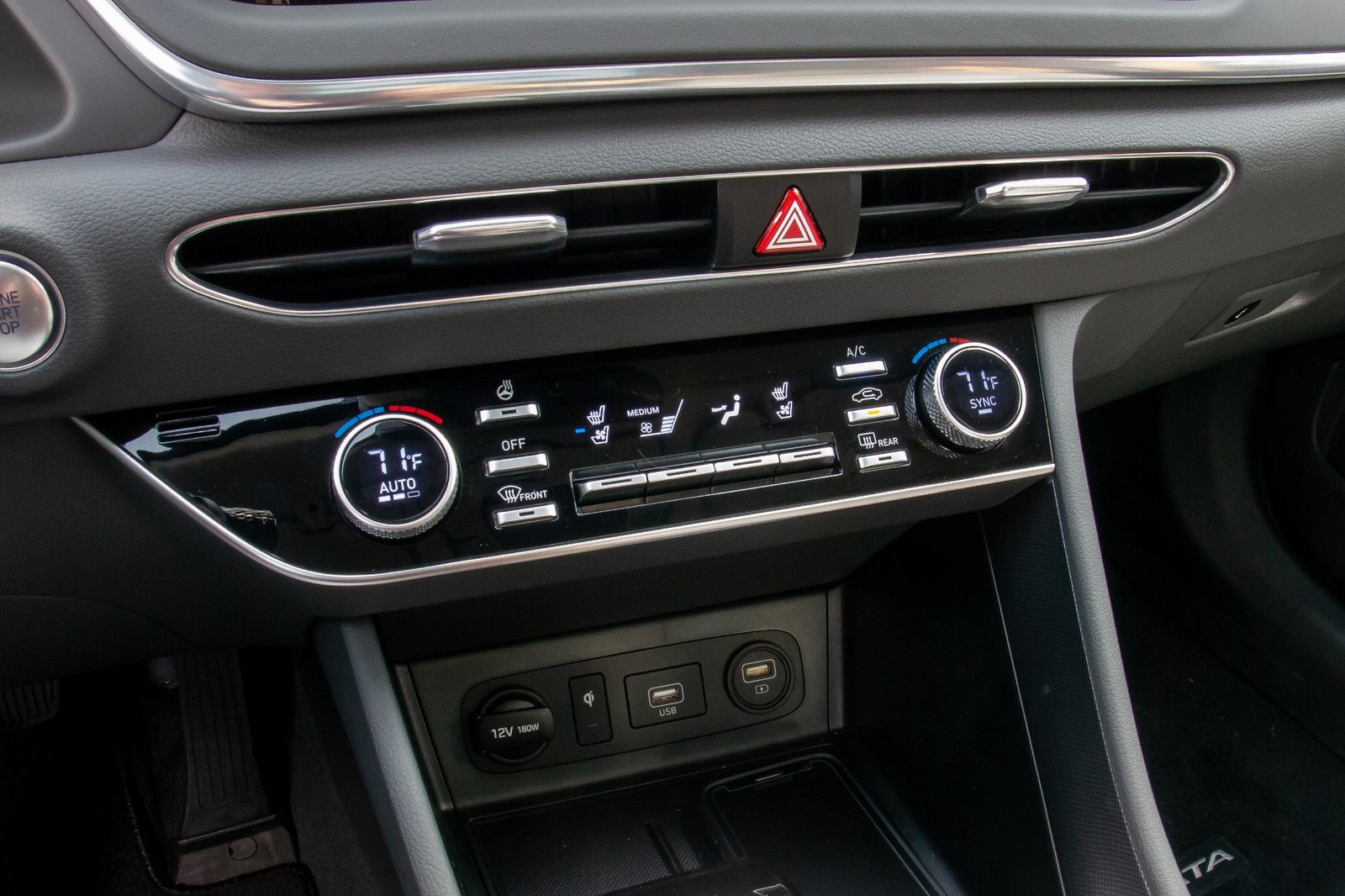 hyundai-sonata-2020-climate-control--front-row--interior-23.jpg