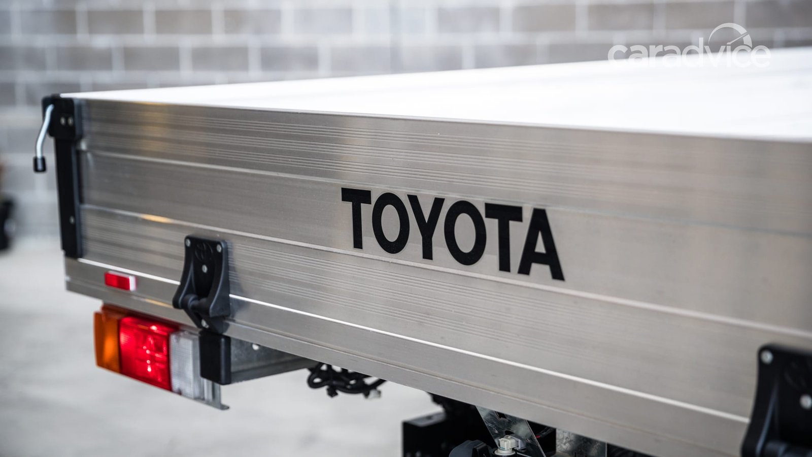 Toyota says rural buyers keen on HiLux, LandCruiser hybrids - 1 of 2