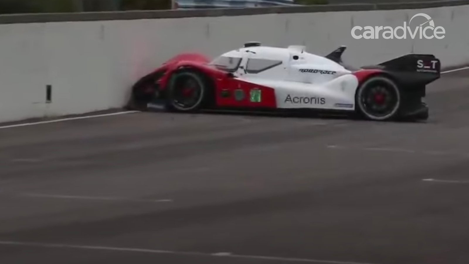Roborace autonomous car slams into pit-wall before reaching first corner - 1 of 1