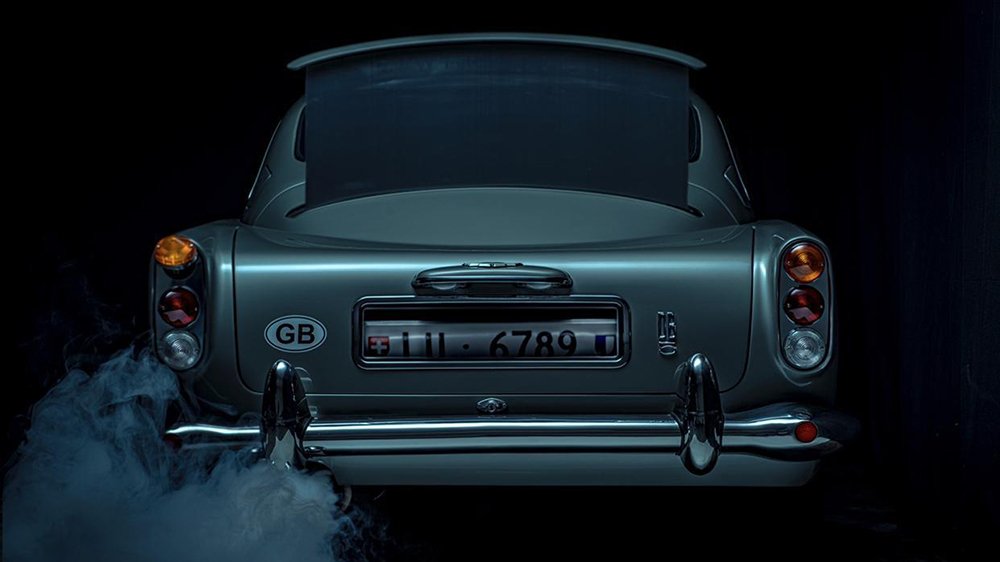 Bond Aston Martin DB5 Replica