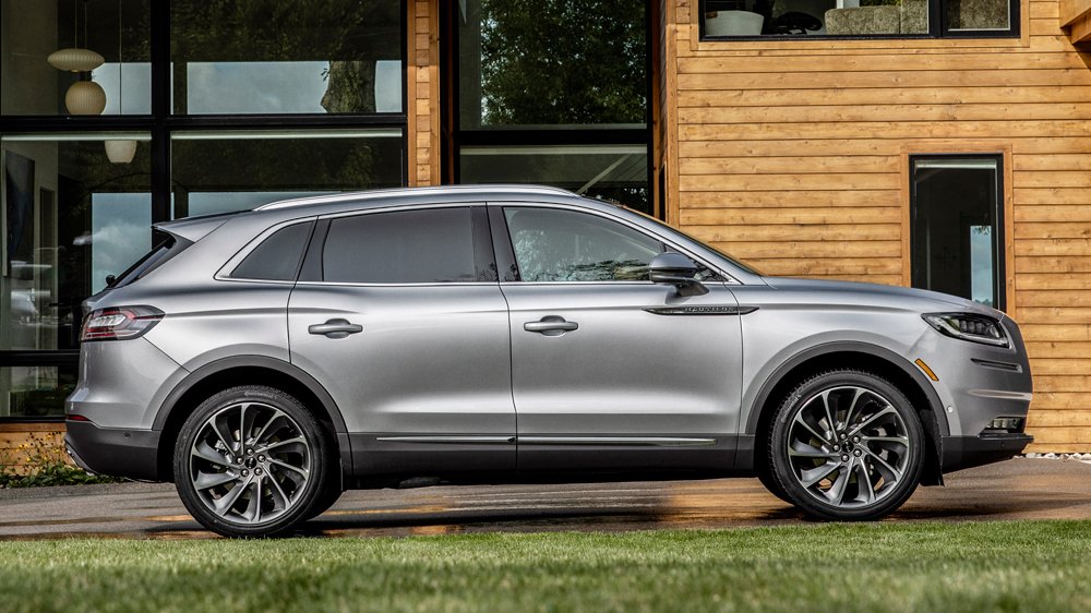 The 2021 Lincoln Nautilus.