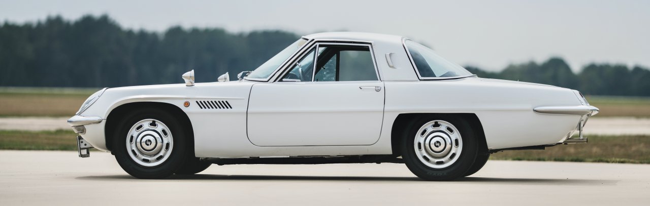 Japanese cars 2000GT