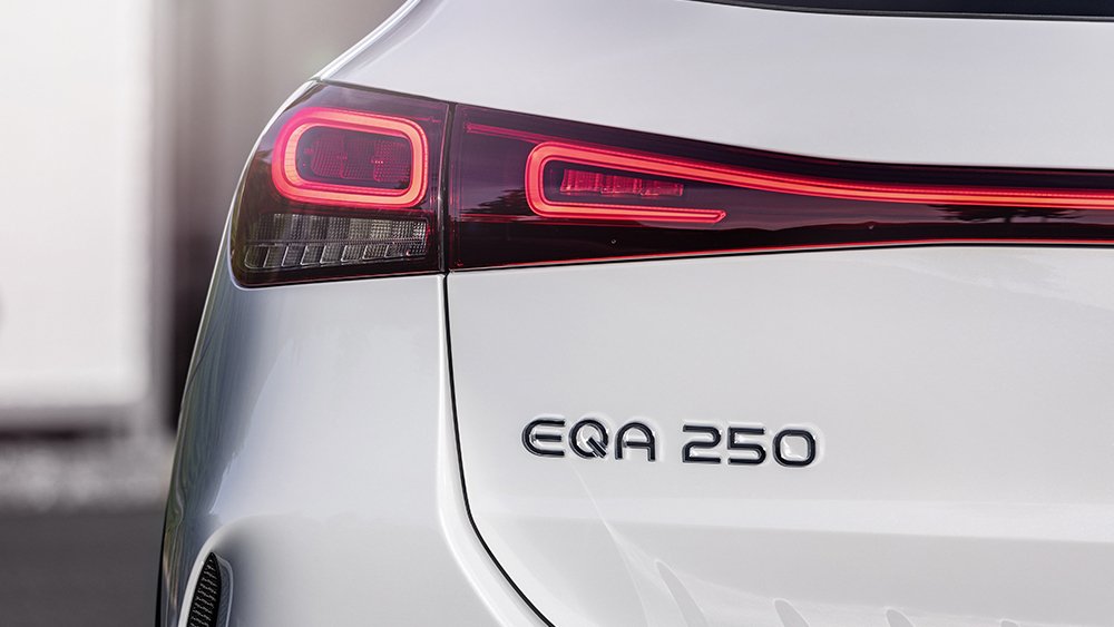 Mercedes-Benz 2022 EQA