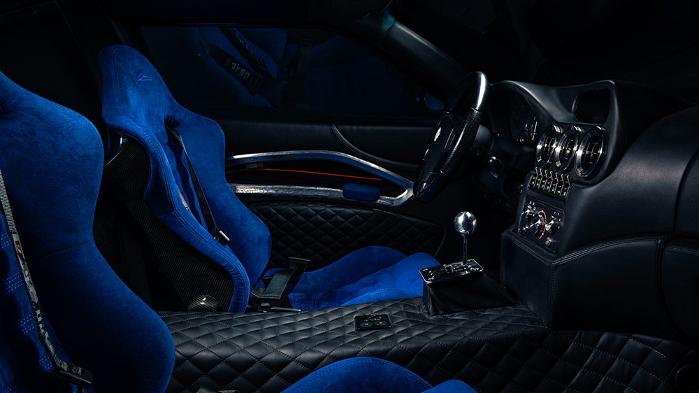 Niels van Roij Design Breadvan Hommage