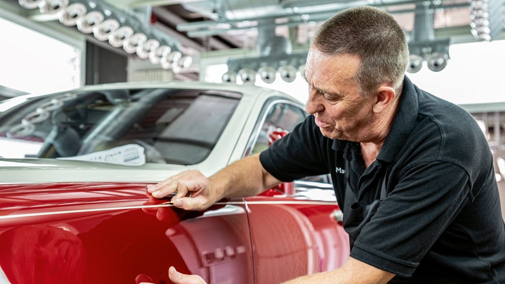 Mark Court, Rolls-Royce's coachline painter.