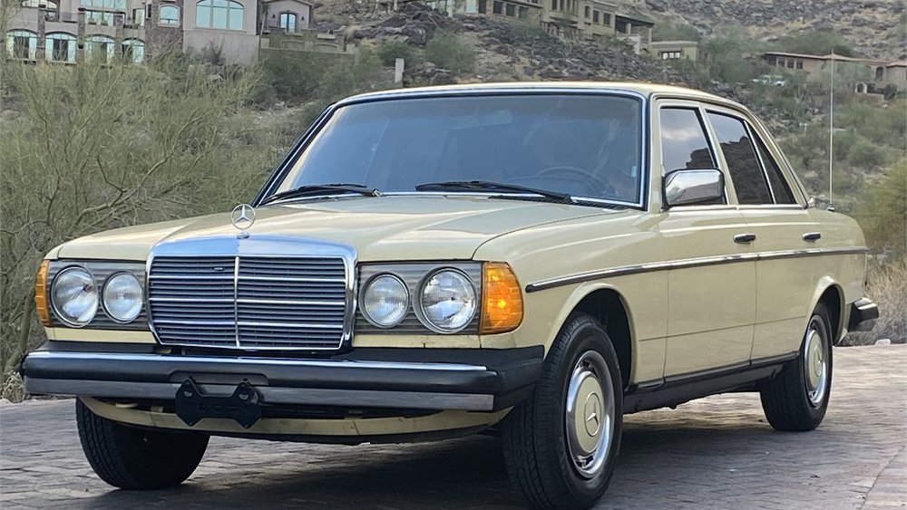 1978 MERCEDES-BENZ 240D 4-SPEED