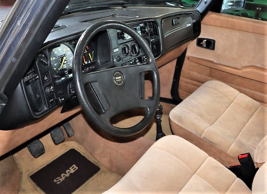 saab