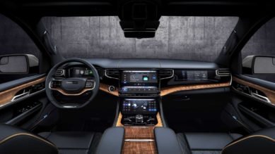 Jeep Grand Wagoneer