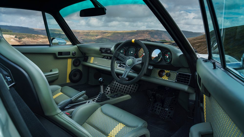 A look inside one of Theon Design's reenvisioned Porsche 911 examples.