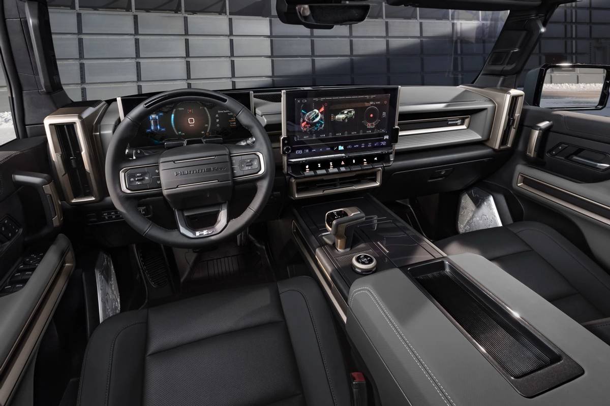 gmc-hummer-ev-suv-2024-12-front-row--interior.jpg