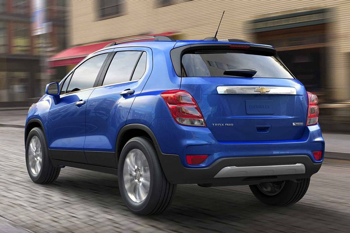chevrolet-trax-2021-exterior-rear-three-quarter-oem