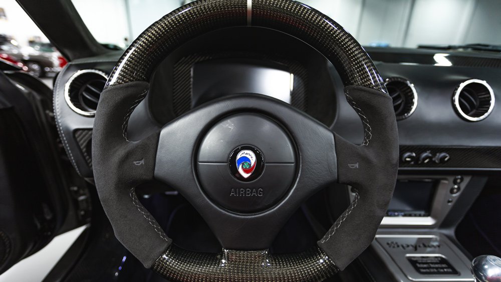 The interior of a Panoz Esperante Spyder GT.