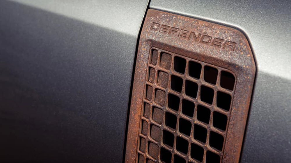 Heritage Customs Magic Metal pack for the Land Rover Defender Valiance