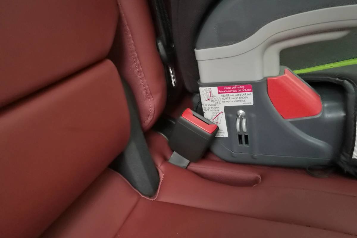 audi-sq8-2020-01-backseat--car-seat-check--interior.jpg