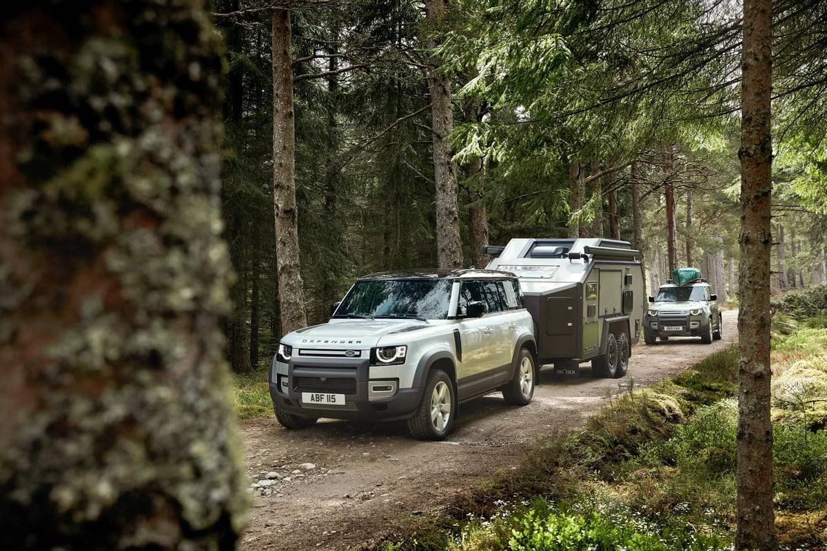 land-rover-defender-2021-oem-07-angle--exterior--front--towing.jpg