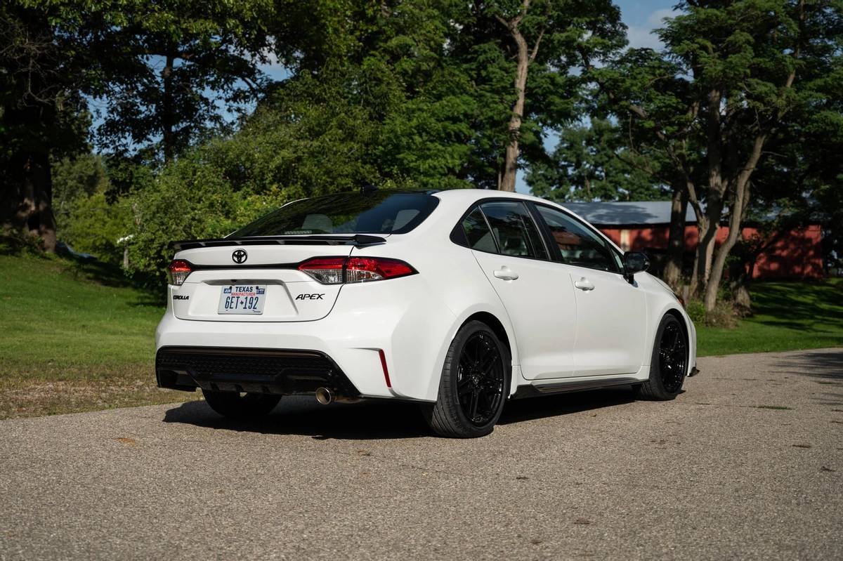 toyota-corolla-apex-2021-09-angle--exterior--rear--white.jpg