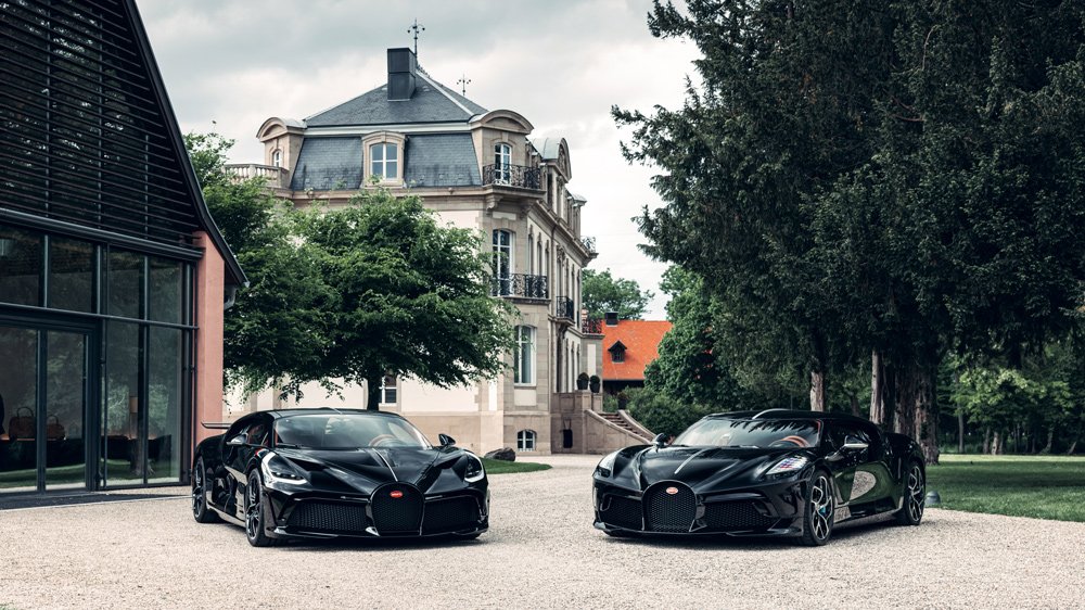 The Bugatti Divo (left) and Bugatti La Voiture Noire (right).