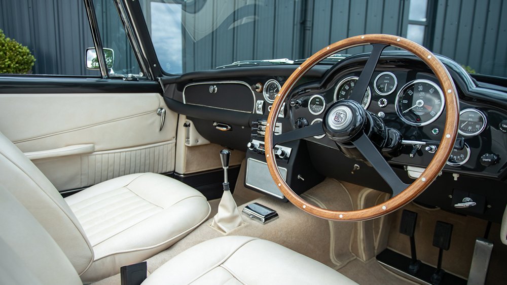 Aston Martin DB5 Vantage Collectiion