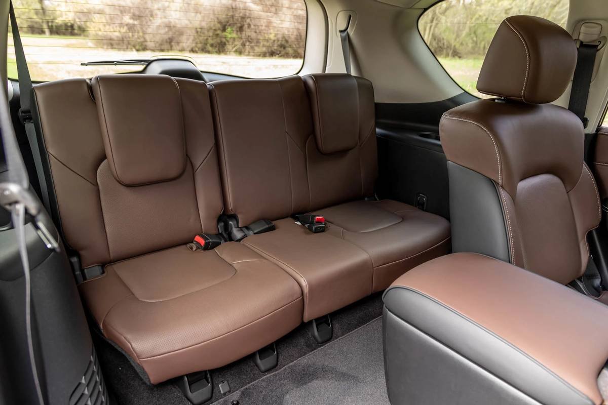 infiniti-qx80-2021--54-interior--third-row.jpg