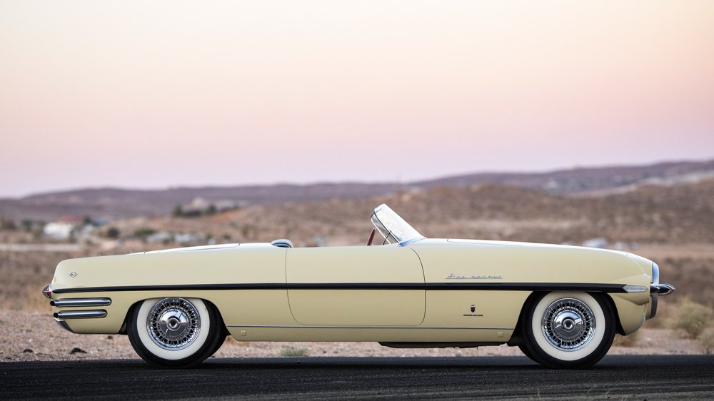 The 1954 Dodge Firearrow II concept car.