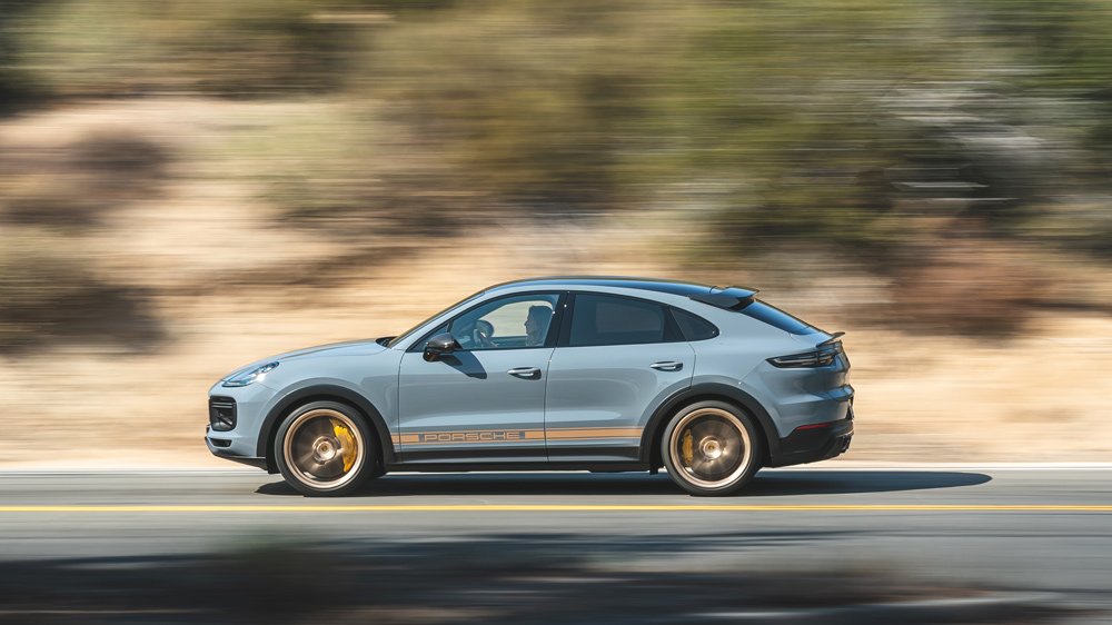 Driving the 2022 Porsche Cayenne Turbo GT.