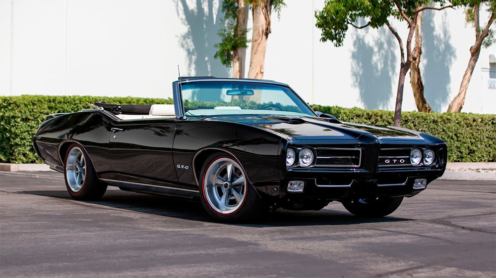 Val Kilmer's old 1969 Pontiac GTO convertible