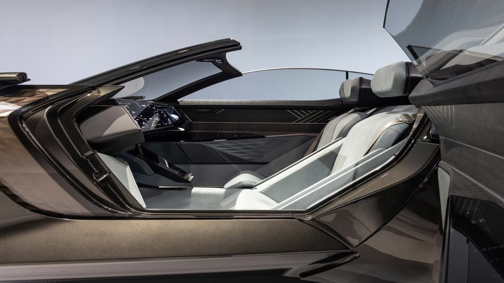 A look inside the Audi Skysphere concept car.