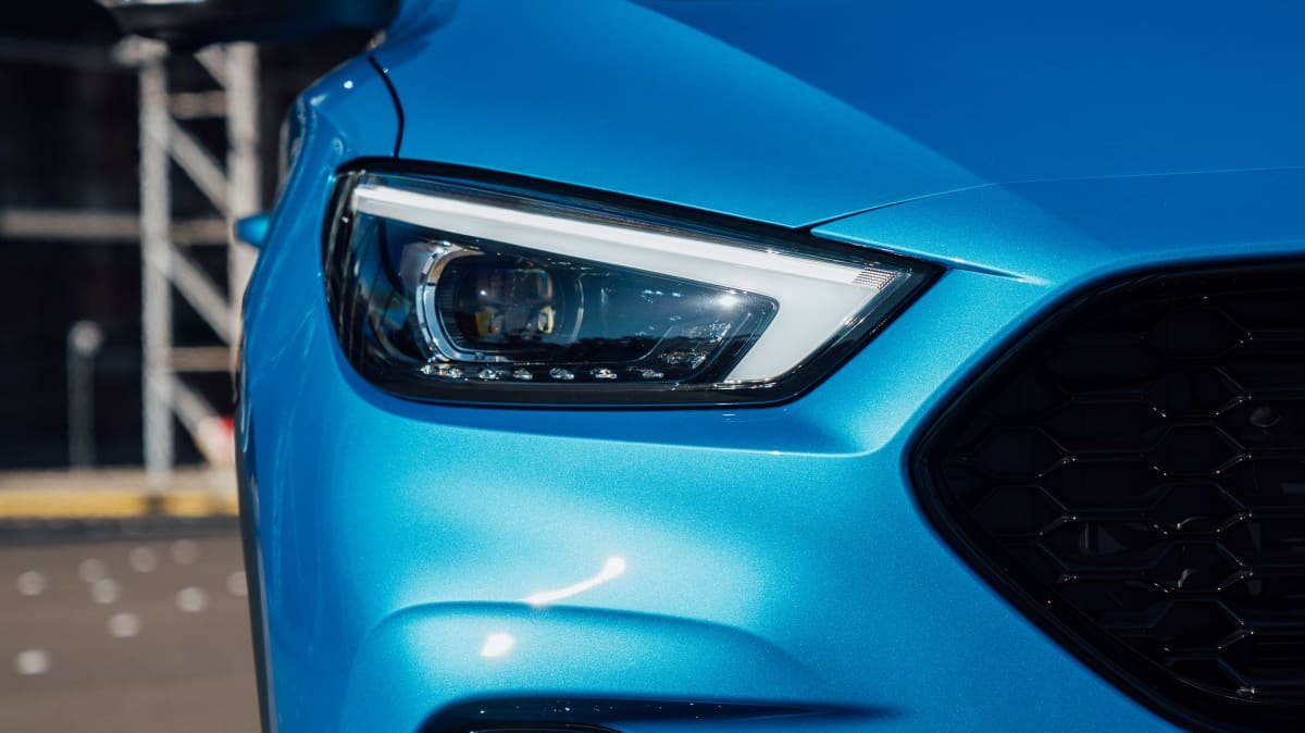 2021 MG ZST headlight