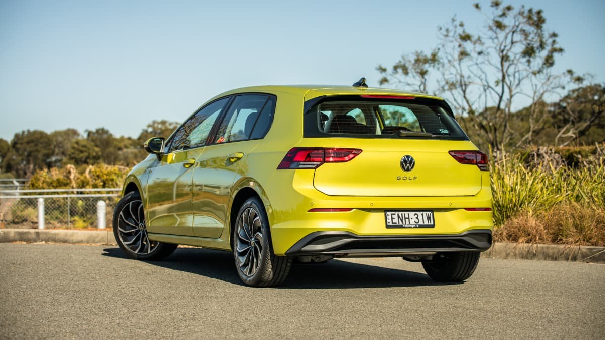 Kia Cerato GT hatch v Volkswagen Golf Life comparison-1